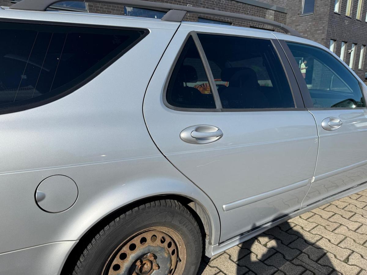 Saab 9-5 original Tür hinten rechts Silber SportCombi Rohbau BJ07